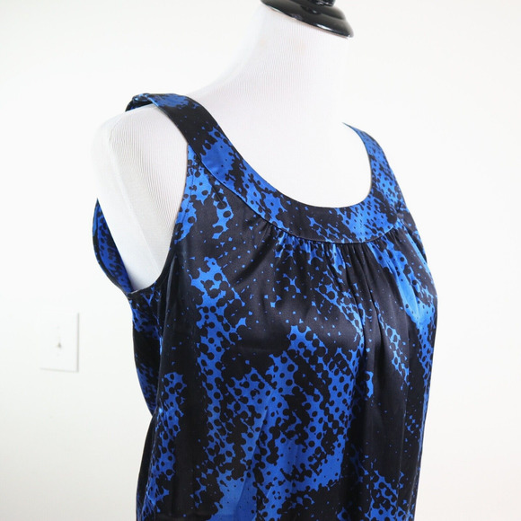 St. John Size S Silk Scoop Neck Top Sleeveless Blue Black Print Fall 2009 - Picture 6 of 9